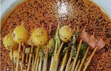 午夜免费小视频